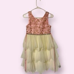 Beautiful dress worn once for a Valentine dance size 10